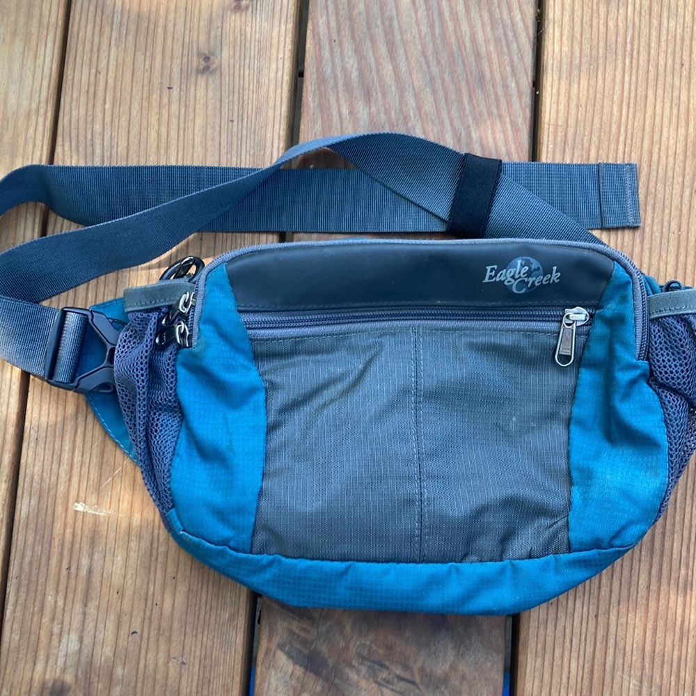 Eagle Creek outdoor  bag.
